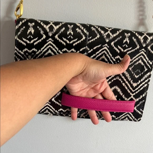 Steve Madden Black and White Clutch with Pink Accent - Picture 11 of 13